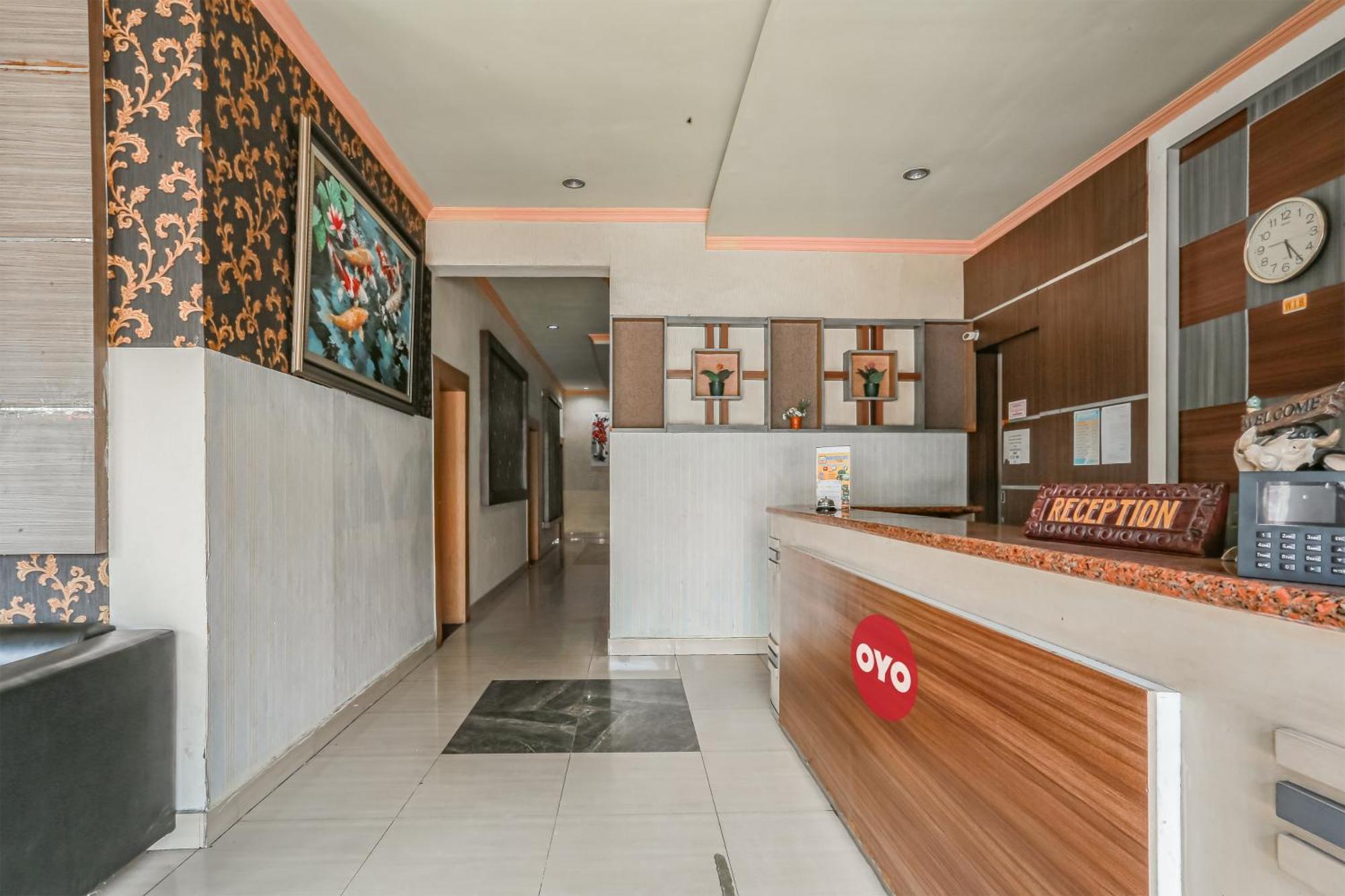 Collection O 93163 Hotel Grand Kartika Parepare Exterior foto