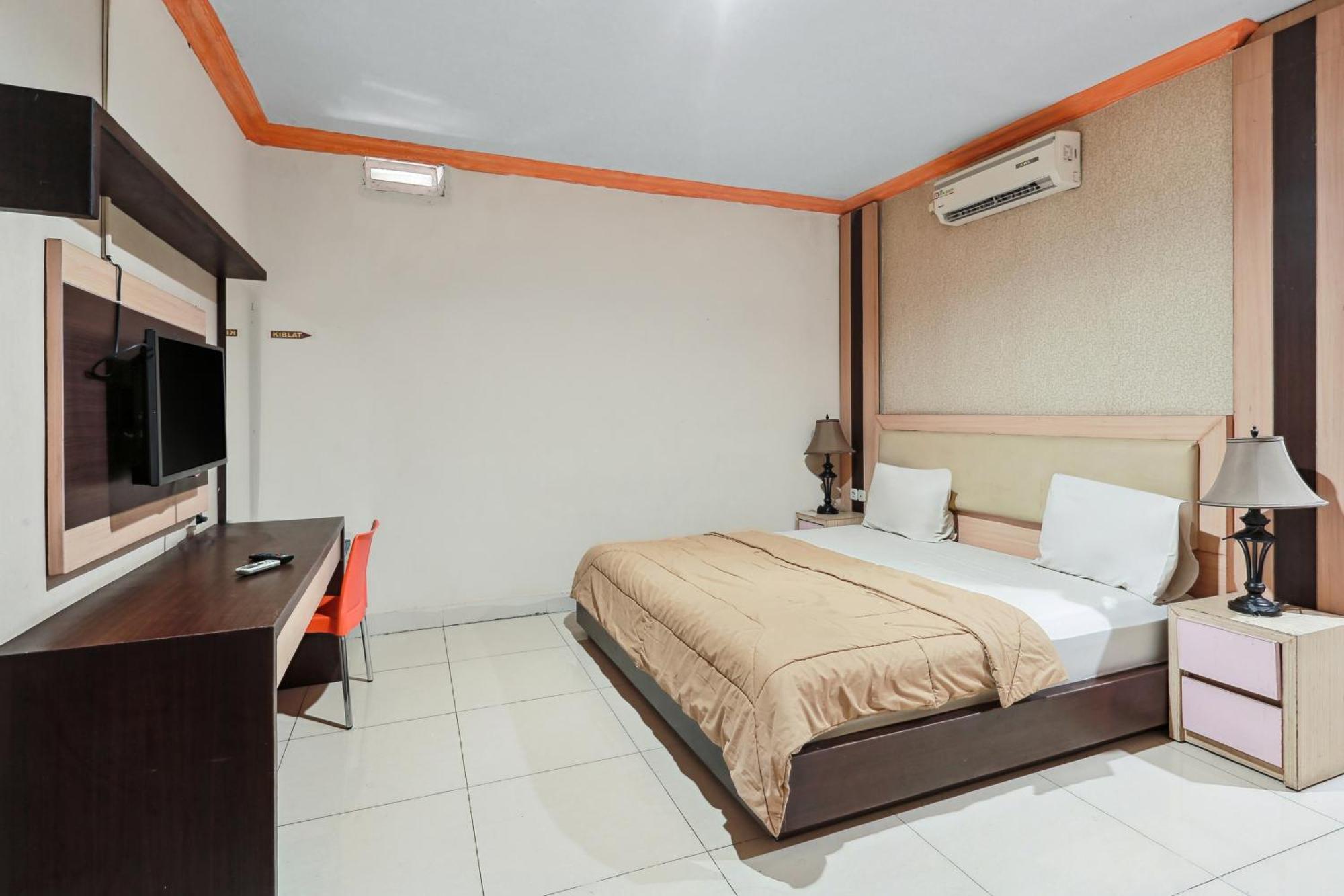 Collection O 93163 Hotel Grand Kartika Parepare Exterior foto