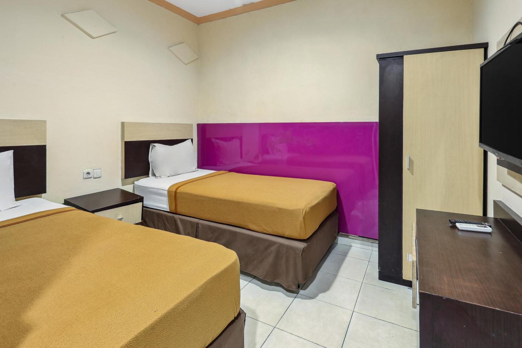 Collection O 93163 Hotel Grand Kartika Parepare Exterior foto